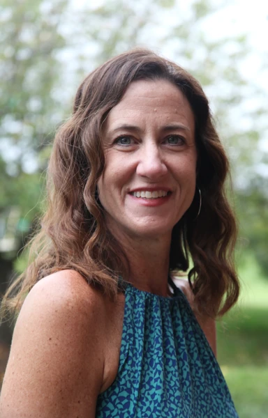 Elizabeth Phibbs headshot